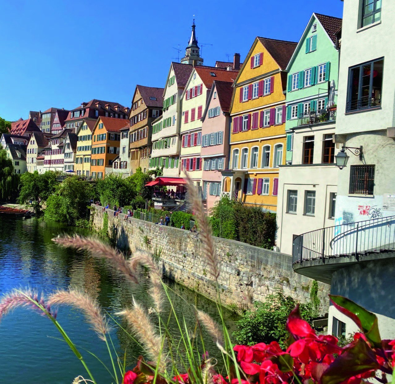 The Neckarfront in Tübingen: rows of painted half-timbered houses above the river